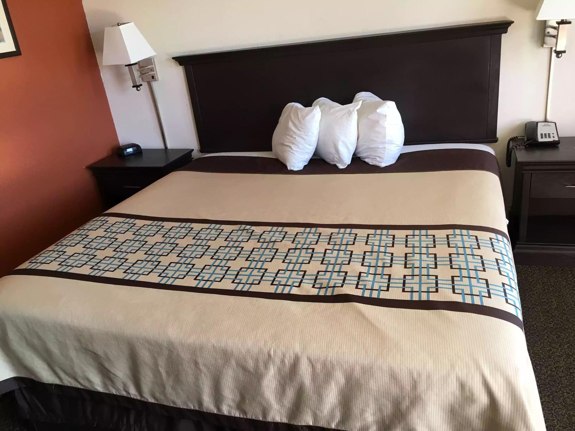 Days Inn By Wyndham Hobbs Eksteriør bilde