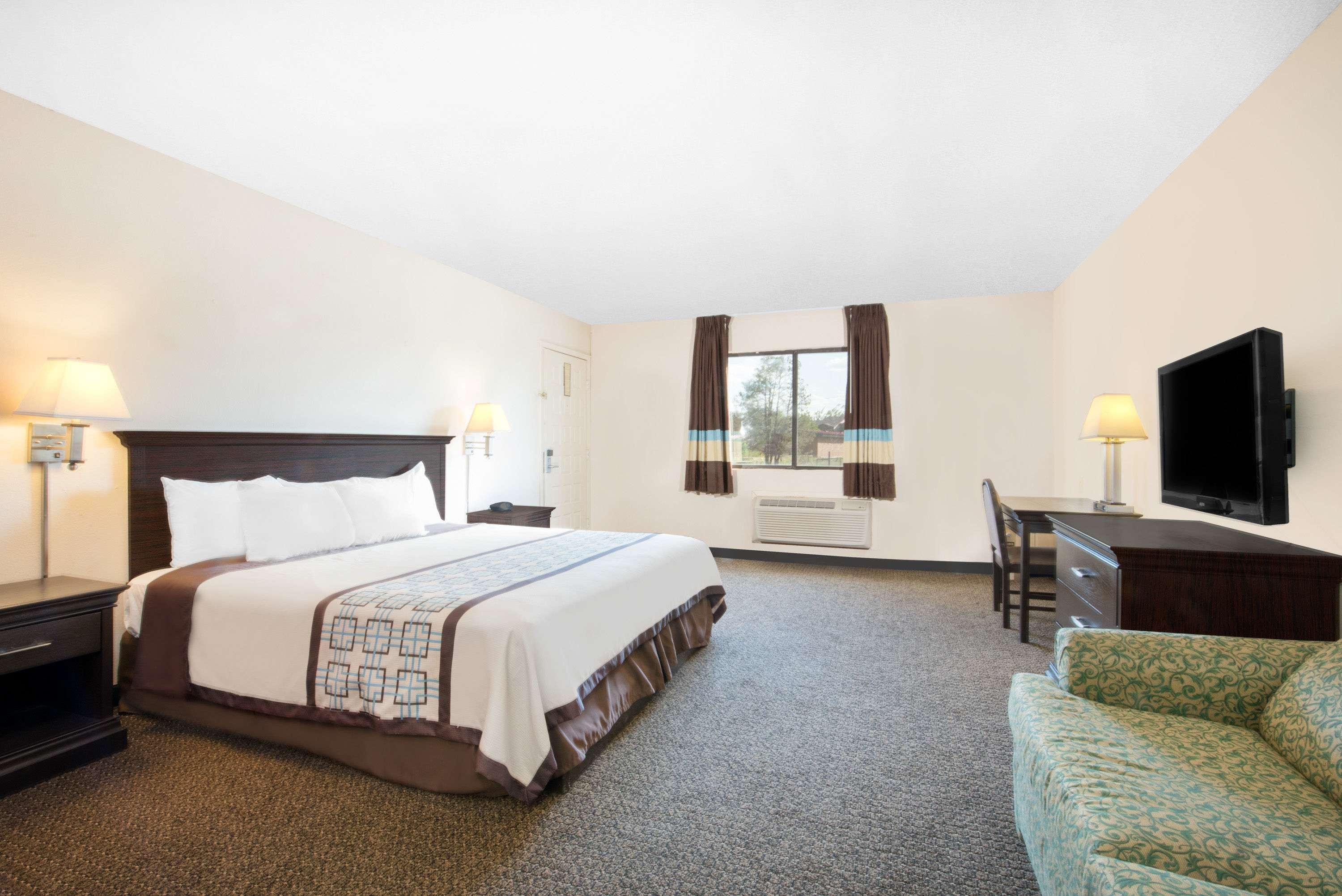 Days Inn By Wyndham Hobbs Eksteriør bilde