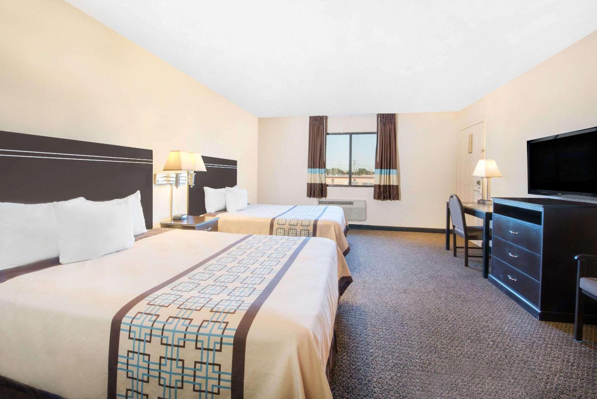 Days Inn By Wyndham Hobbs Eksteriør bilde